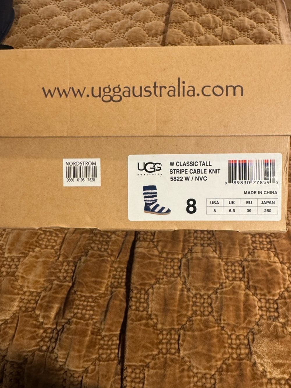 UGG W Classic Tall Stripe Cable Knit Boots - Navy & White Stripes